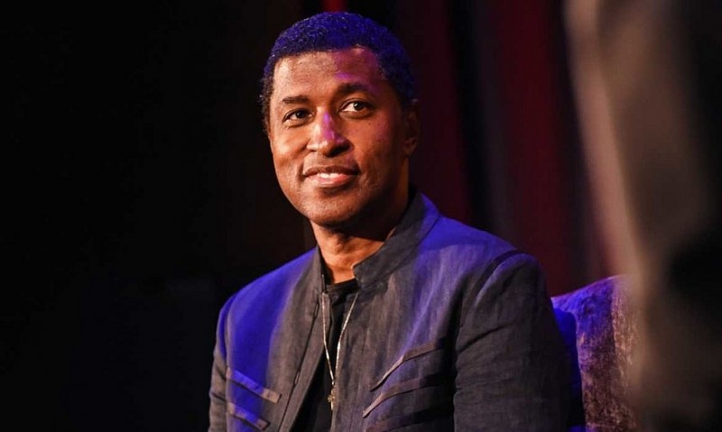 Quán quân The Masked Singer Osen sẽ hát chung với tượng đài âm nhạc thế giới Babyface