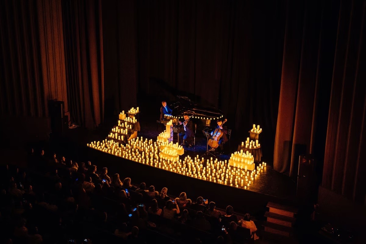 Ảnh ấn tượng tuần (28/11-4/12): Tân binh Nga nhập ngũ, Trung Quốc lưu ý EU về lợi ích khi hòa giải xung đột ở Ukraine, Mỹ-Pháp muốn trở lại đúng hướng