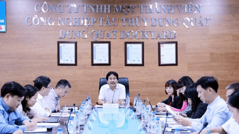 Đoàn công tác Petrovietnam làm việc với Công ty Công nghiệp tàu thủy Dung Quất