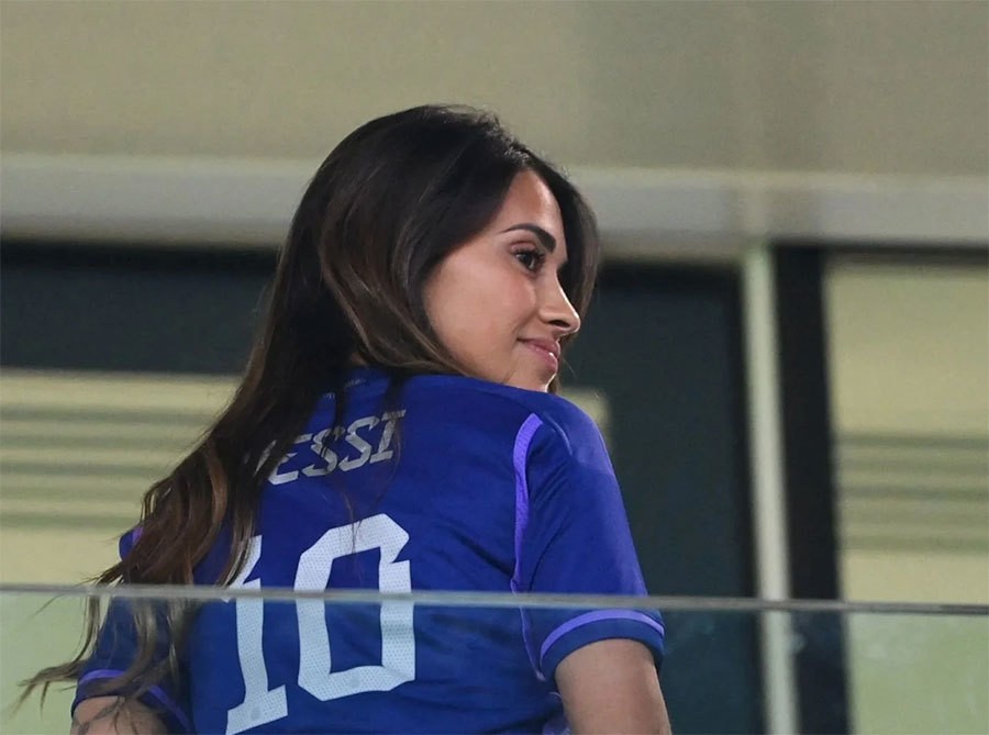 Ngắm gu thời trang của vợ Messi tại World Cup 2022