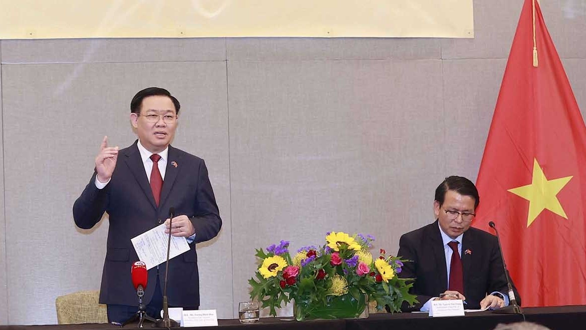 Chủ tịch Quốc hội Vương Đình Huệ gặp đại diện cộng đồng người Việt Nam tại New Zealand