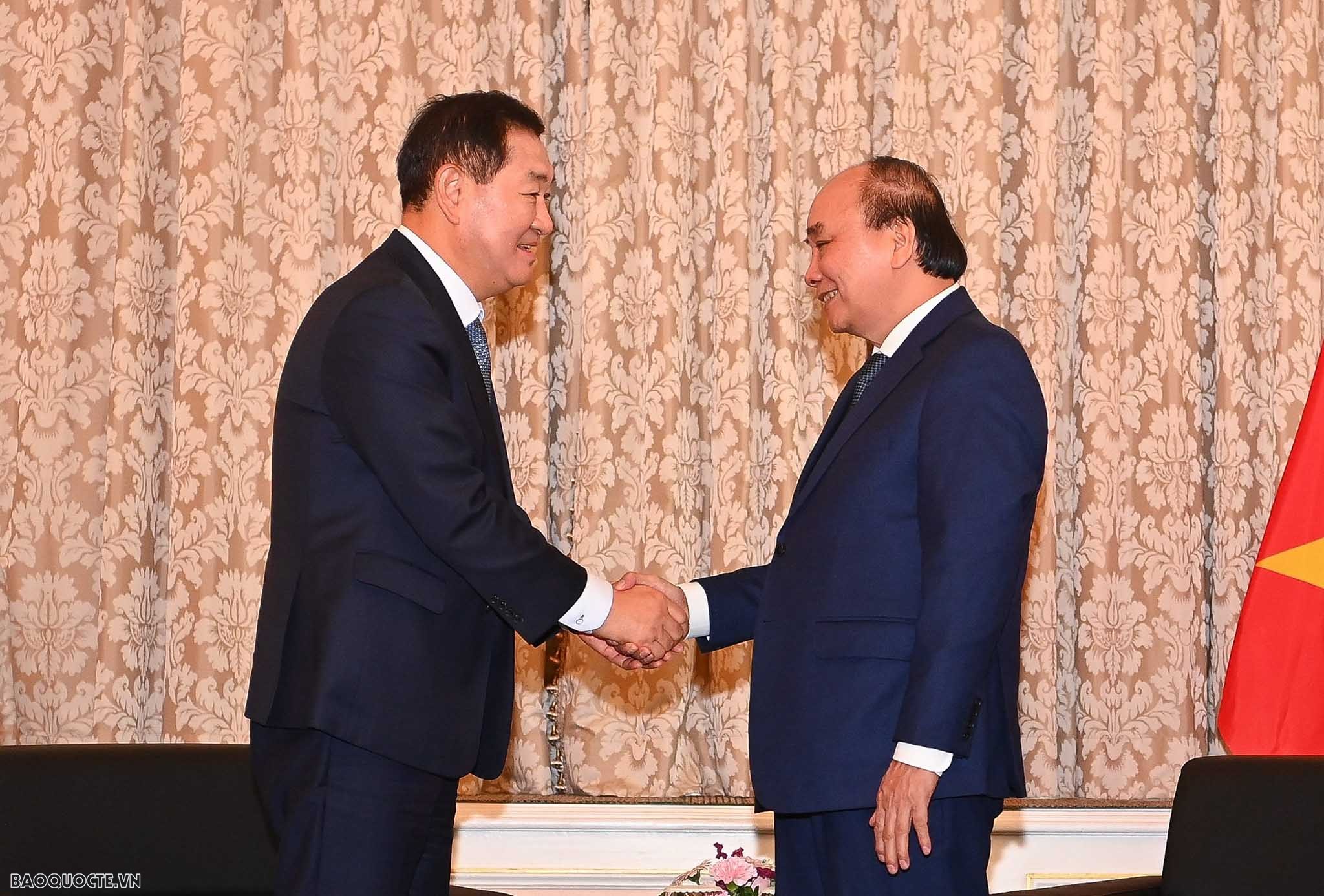 Hoan nghênh Samsung Electronics đầu tư, đưa Việt nam trở thành 'cứ điểm' sản xuất Chủ tịch nước Nguyễn Xuân Phúc hoan nghênh Samsung Electronics đầu tư, đưa Việt Nam trở thành 'cứ điểm' sản xuất