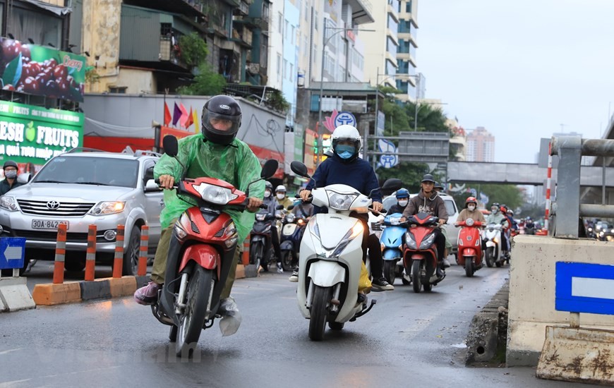 Dự báo thời tiết đêm nay và ngày mai (6-7/12): Hà Nội, Bắc Bộ mưa vài nơi, trời rét; Thừa Thiên-Huế có mưa rất to; Nam Bộ ngày nắng