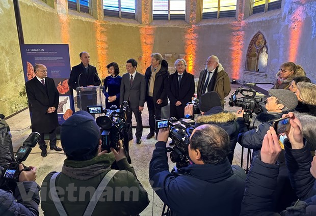 Không gian của di sản Hoàng thành Thăng Long-Hà Nội tại Pháp Không gian của di sản Hoàng thành Thăng Long-Hà Nội tại Pháp