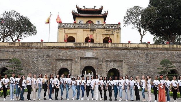 Thí sinh Hoa hậu Du lịch thế giới 2022 khám phá Hà Nội