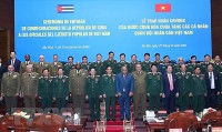 Cuba trao Huân chương tặng các cán bộ quân đội nhân dân Việt Nam