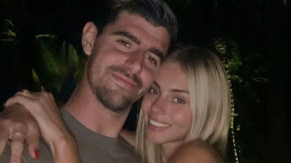 Đội tuyển Bỉ: Thủ môn Thibaut Courtois đi nghỉ cùng bạn gái sau khi chia tay World Cup 2022