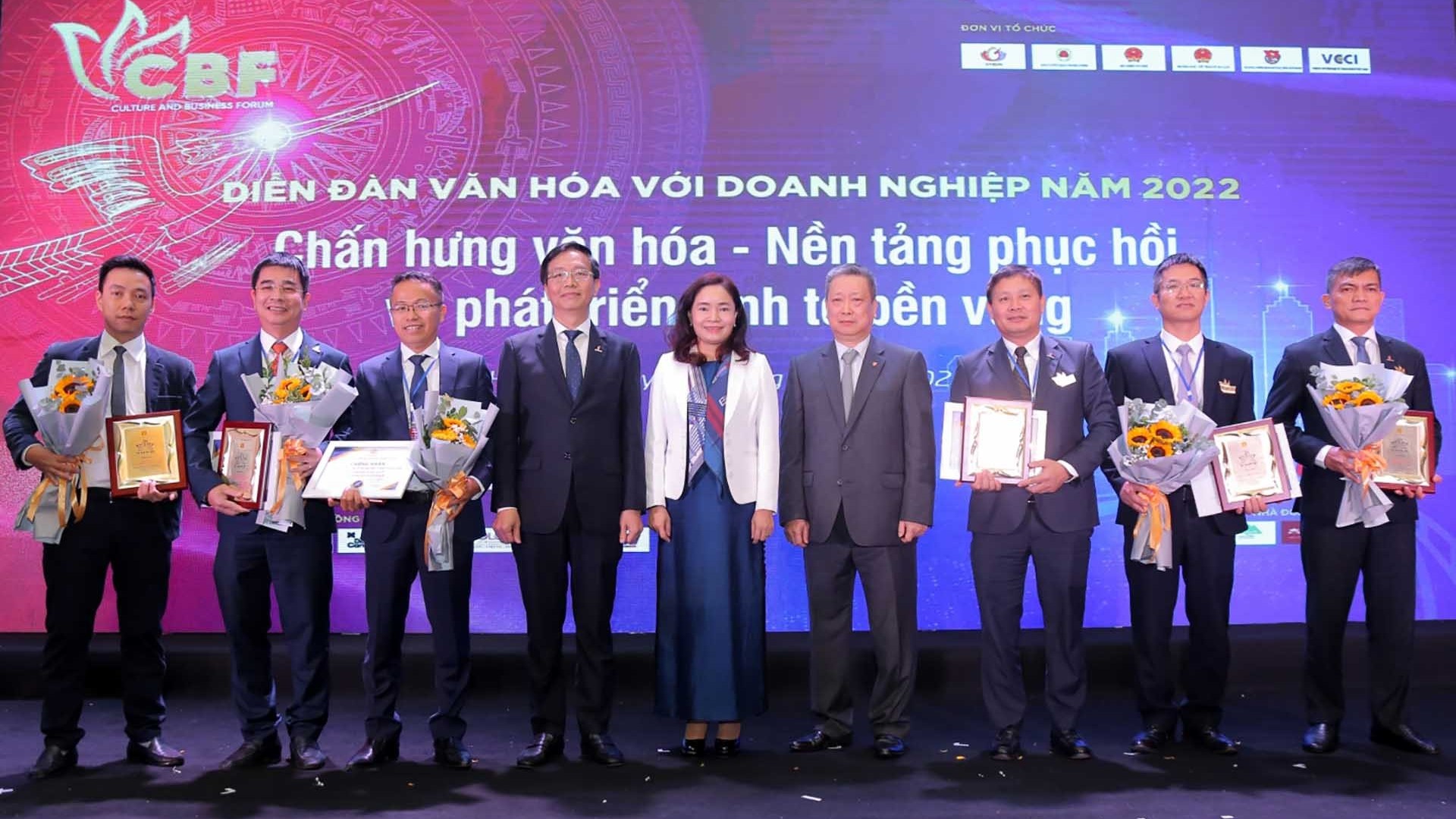 Vinh danh sáu doanh nghiệp dầu khí đạt chuẩn Văn hoá kinh doanh