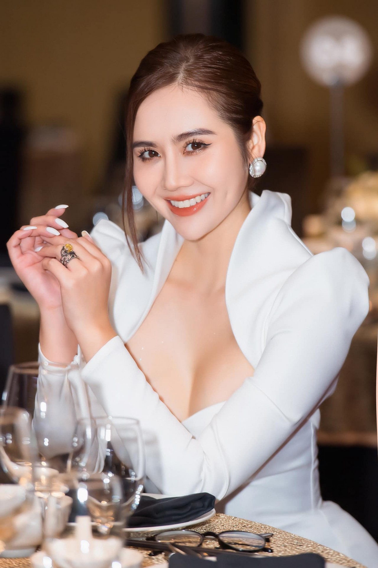 Nhan sắc ngọt ngào của Huyền Lizzie