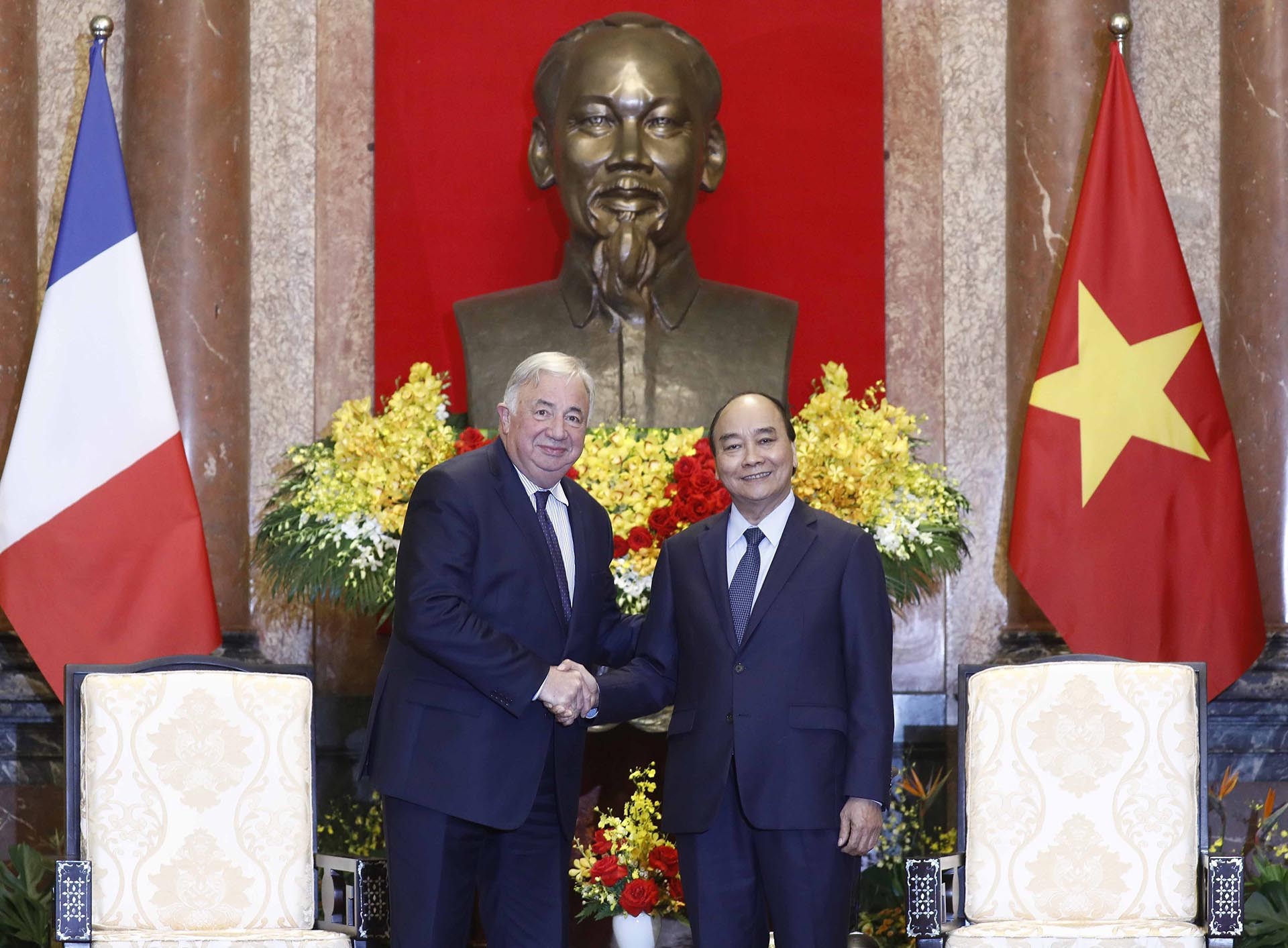 Chủ tịch nước Nguyễn Xuân Phúc tiếp Chủ tịch Thượng viện Cộng hòa Pháp Gérard Larcher. (Nguồn: TTXVN)