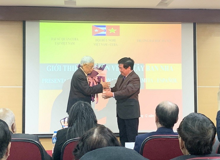 Cuốn từ điển đầu tiên về ngôn ngữ Tây Ban Nha tại Việt Nam