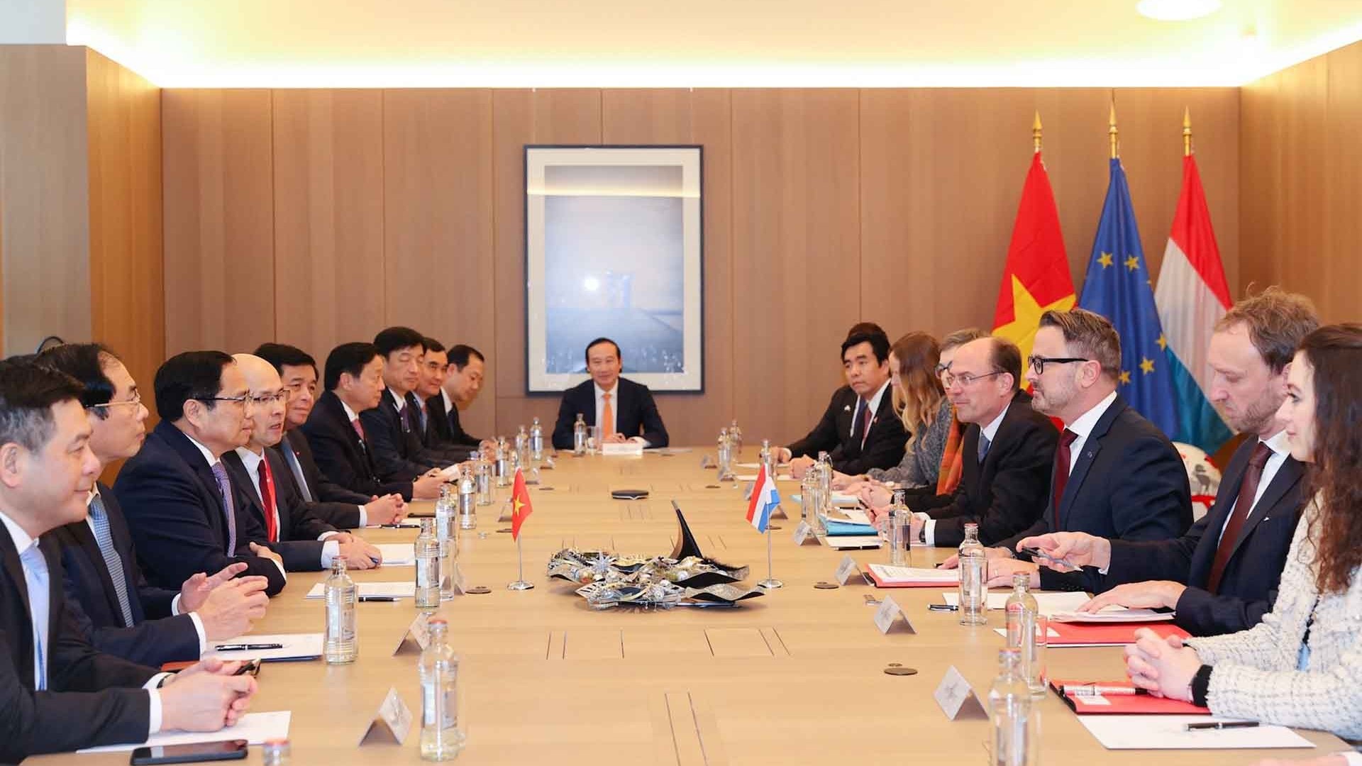 thu tuong chinh phu pham minh chinh hoi dam voi thu tuong dai cong quoc luxembourg xavier bettel