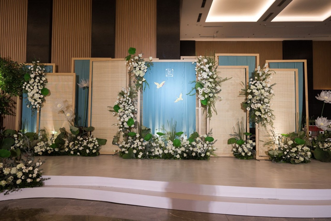 Những hình ảnh đầu tiên từ lễ cưới Hoa hậu Ngọc Hân