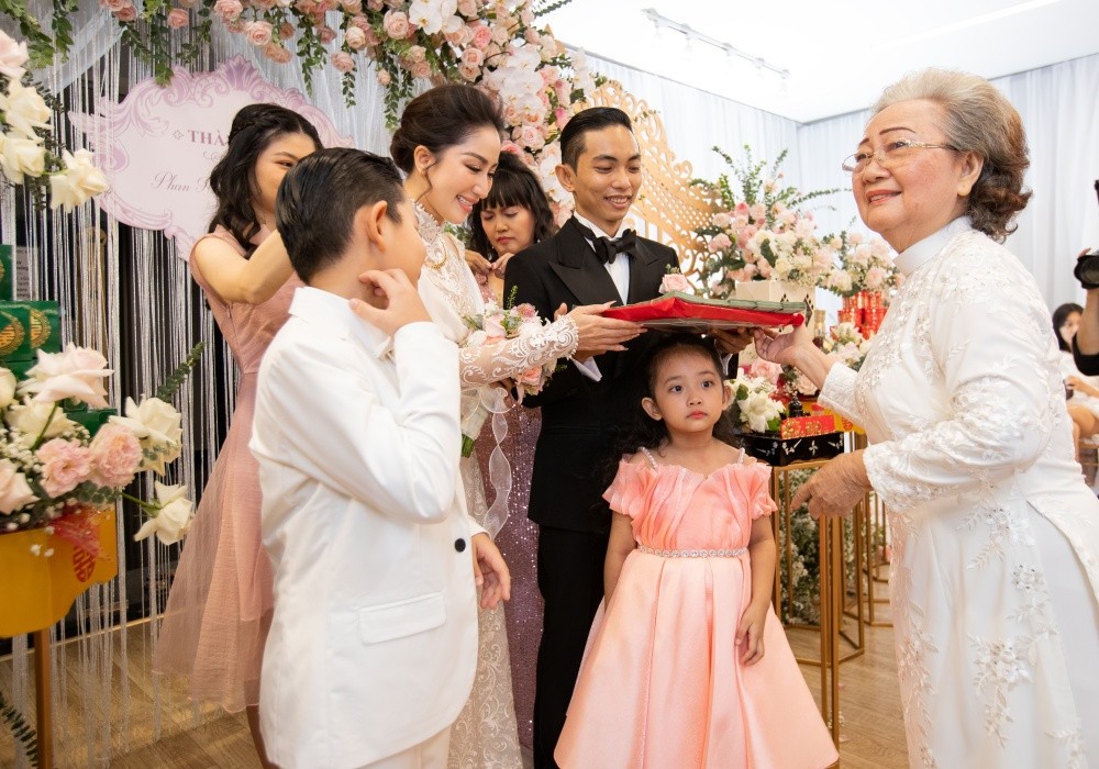 Sao Việt Sao Việt