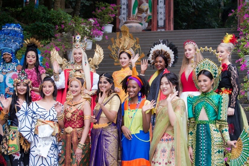 Hành trình trở thành Á hậu Du lịch Thế giới của Hương Ly