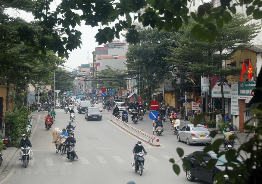 Dự báo thời tiết đêm nay và ngày mai (12-13/12): Cả nước có nắng; Hà Nội, Bắc Bộ, Bắc Trung Bộ trời rét; Nam Trung Bộ đêm mưa rào rải rác