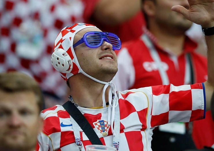 World CUp 2022: Fan luôn đội mũ bóng nước lấy may khi đi cổ vũ đội tuyển Croatia World CUp 2022: Fan luôn đội mũ bóng nước lấy may khi đi cổ vũ đội tuyển Croatia