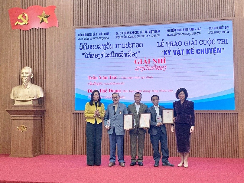 Trao giải cuộc thi 'Kỷ vật kể chuyện' về tình hữu nghị Việt Nam-Lào