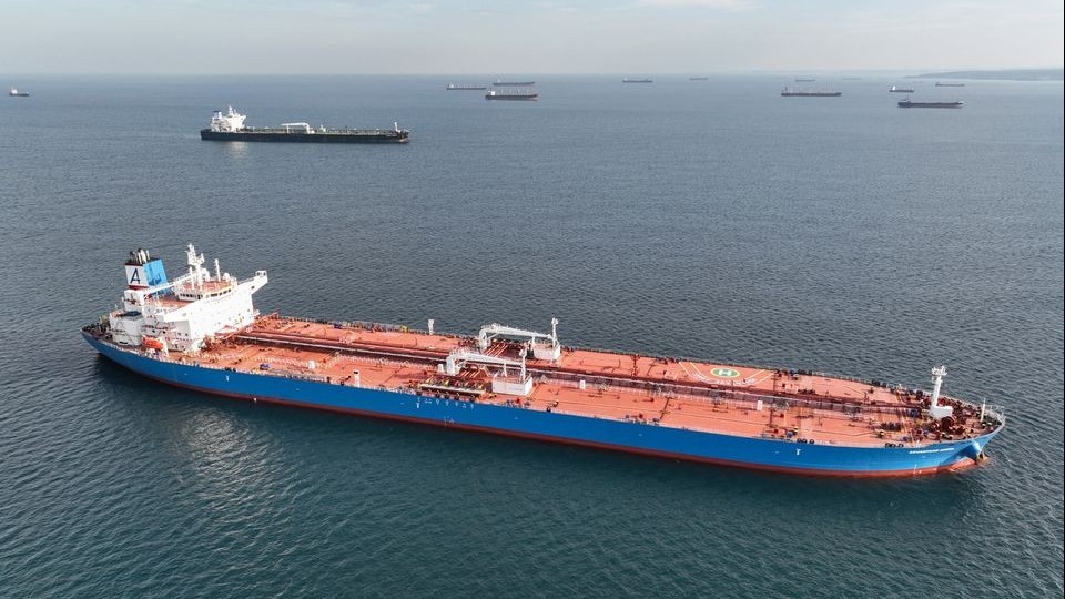 eu ap gia tran dau nga thoat canh un tac 19 tau cho dau duoc cap phep di qua cac eo bien tho nhi ky