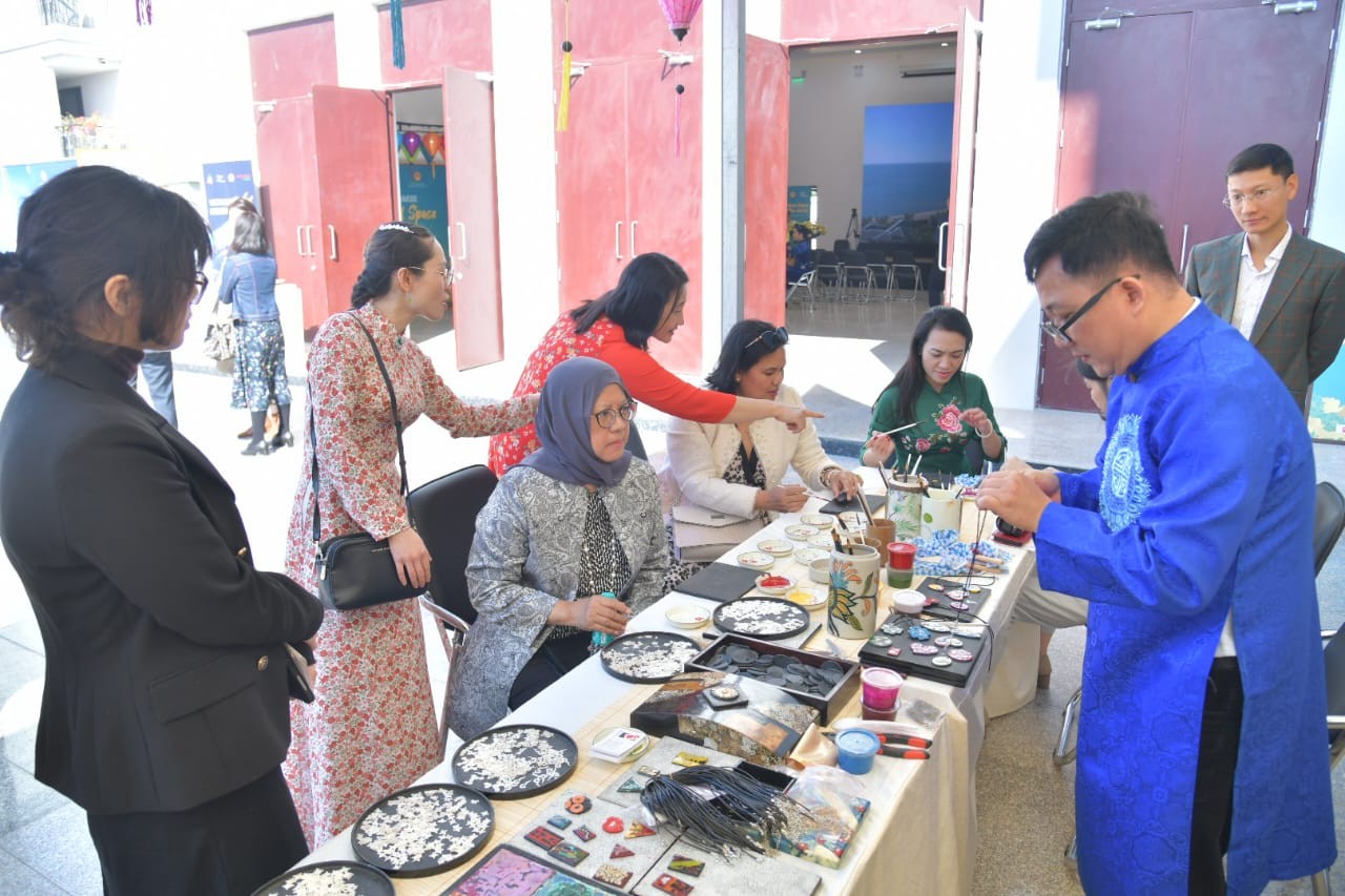 Trải nghiệm văn hóa giàu bản sắc trong Ngày Việt Nam tại Ấn Độ 2022 Trải nghiệm văn hóa giàu bản sắc trong Ngày Việt Nam tại Ấn Độ 2022