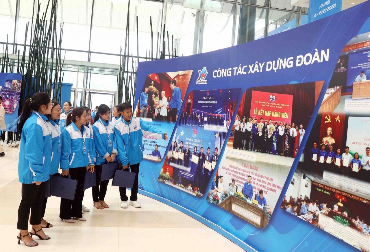 Triển lãm ‘Khát vọng cống hiến – Lẽ sống thanh niên’: Lời tri ân ý nghĩa của thế hệ trẻ tại Đại hội Đoàn toàn quốc lần thứ XII