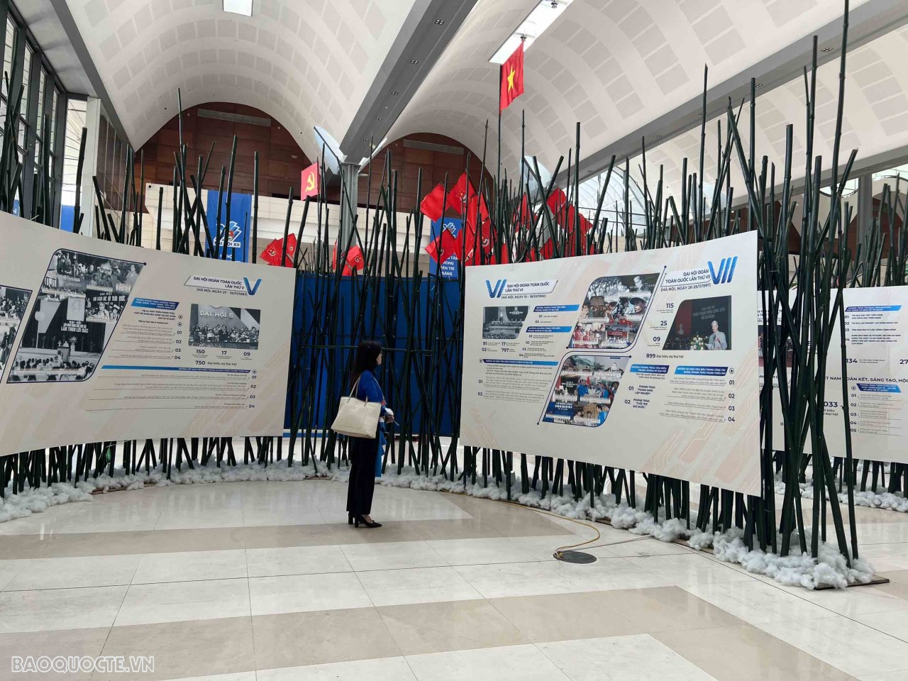 Triển lãm ‘Khát vọng cống hiến – Lẽ sống thanh niên’: Lời tri ân ý nghĩa của thế hệ trẻ tại Đại hội Đoàn toàn quốc lần thứ XII