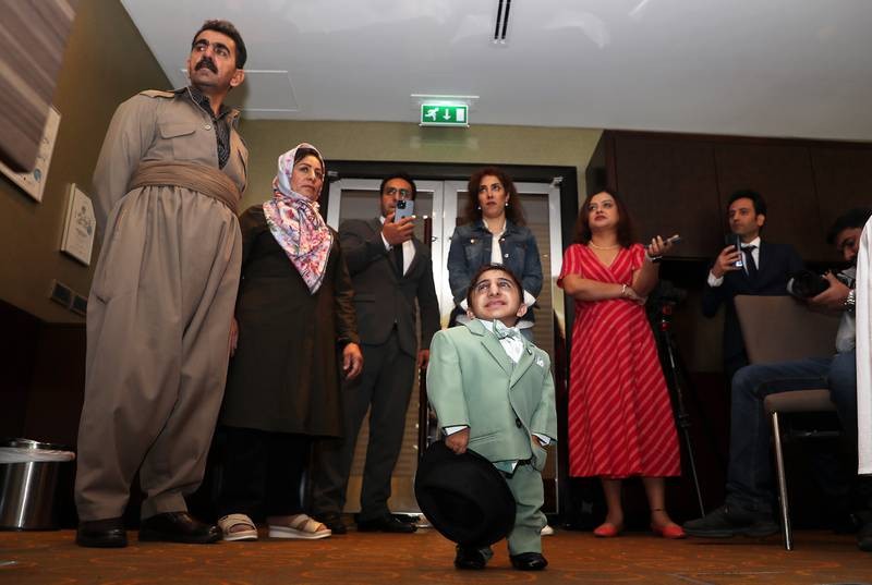 Iran: Người đàn ông thấp nhất thế giới, cao 65,24 cm, xác lập Kỷ lục Guinness