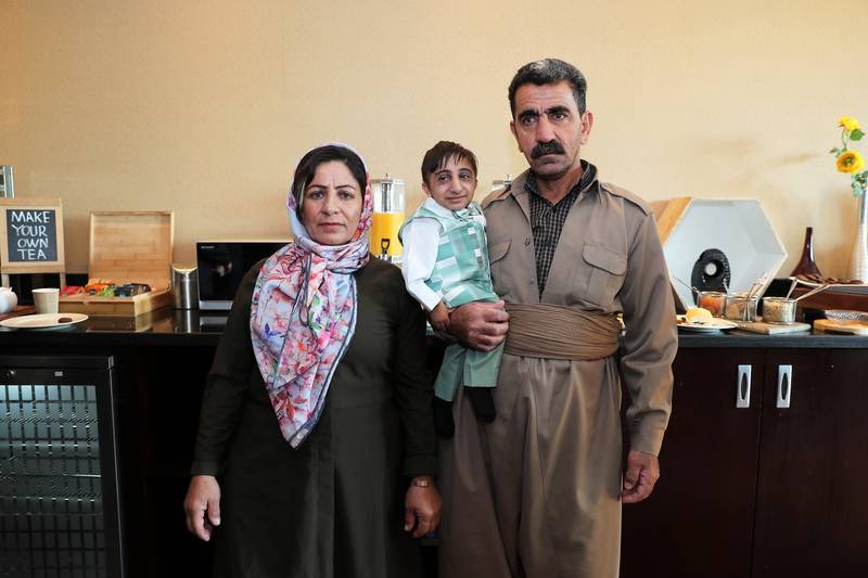 Iran: Người đàn ông thấp nhất thế giới, cao 65,24 cm, xác lập Kỷ lục Guinness