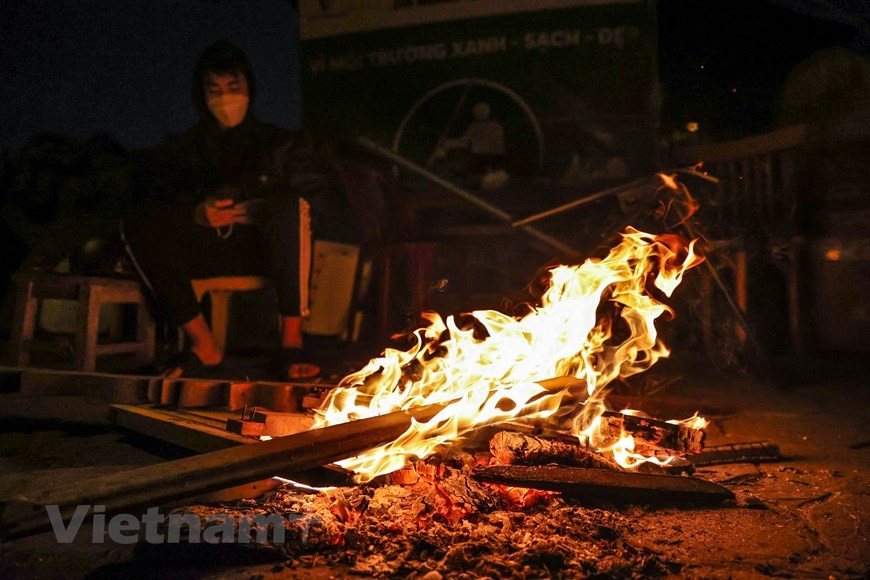 Dự báo thời tiết đêm nay và ngày mai (19-20/12): Cả nước ngày nắng; Hà Nội rét đậm; Bắc Bộ rét đậm rét hại; vùng núi cao có thể băng giá, sương muối