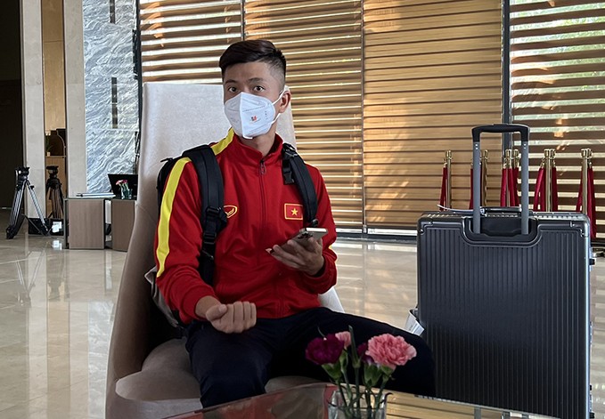 Phan Văn Đức khỏi Covid-19, hội quân đội tuyển Việt Nam tại Lào