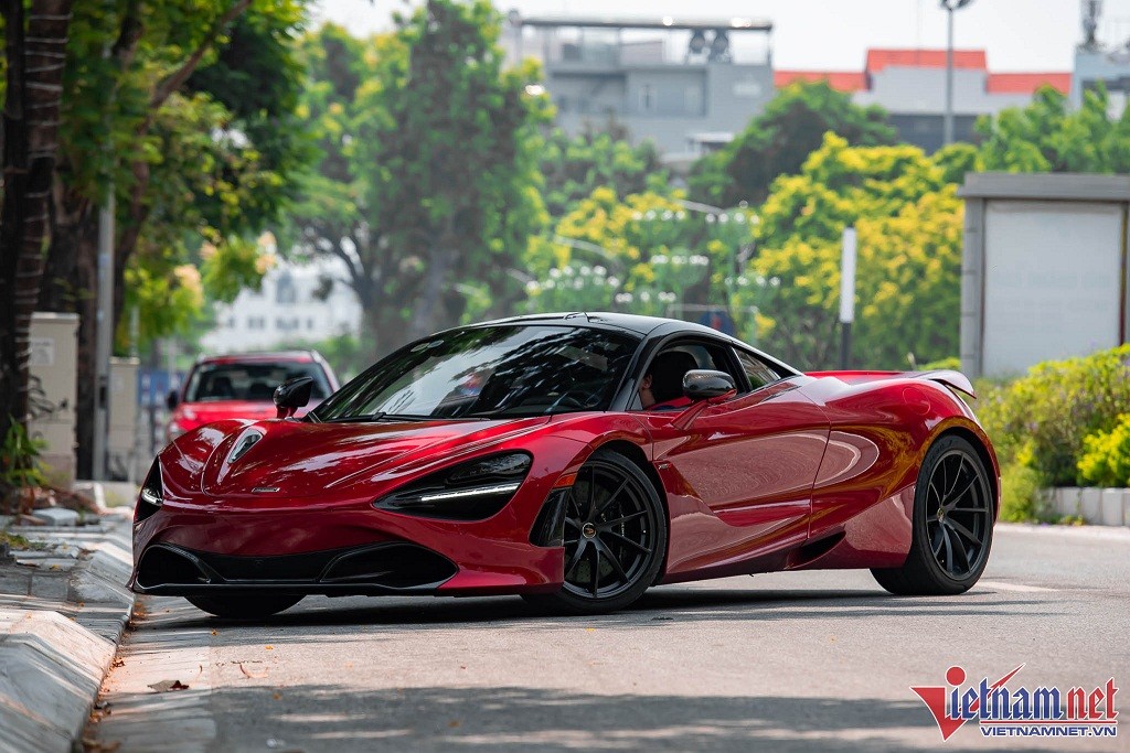Cận cảnh siêu xe McLaren 720S giá 25 tỷ tại Việt Nam