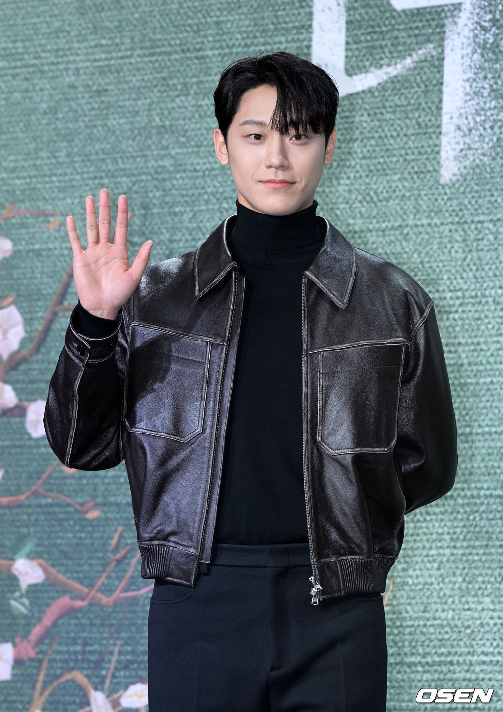 Dự ra mắt phim, Song Hye Kyo nhỏ nhắn, trẻ tựa nữ sinh Dự ra mắt phim, Song Hye Kyo nhỏ nhắn, trẻ tựa nữ sinh