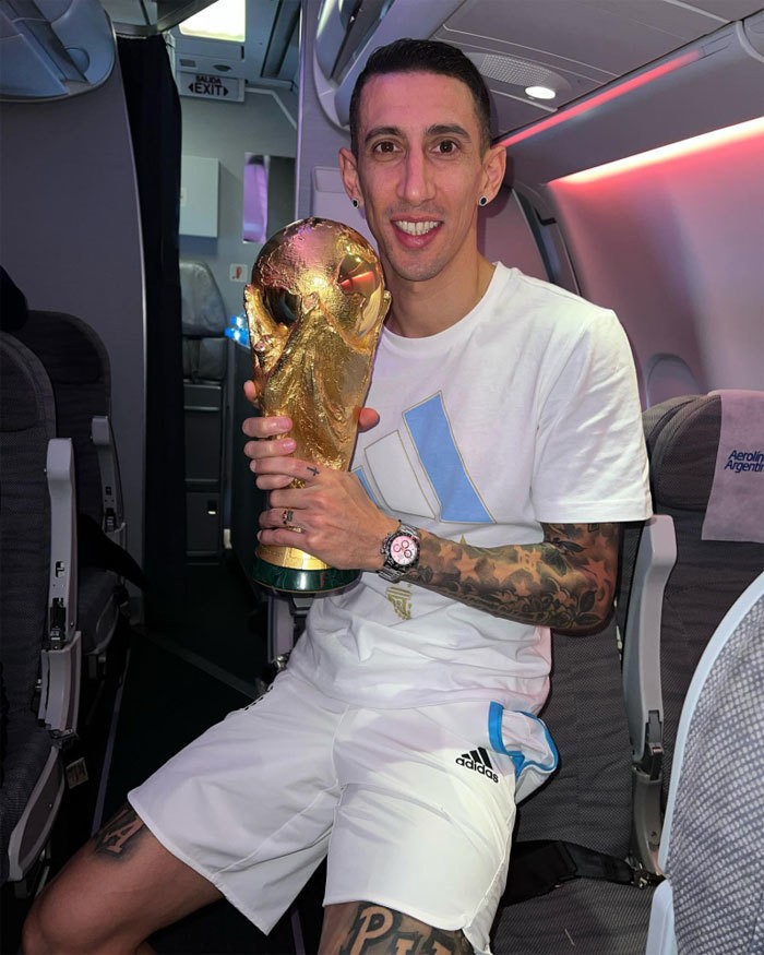 Tiền vệ Angel Di Maria ghi một bàn và tạo ra quả phạt đền cho đội trưởng Messi trong chung kết với Pháp tối 18/12.
