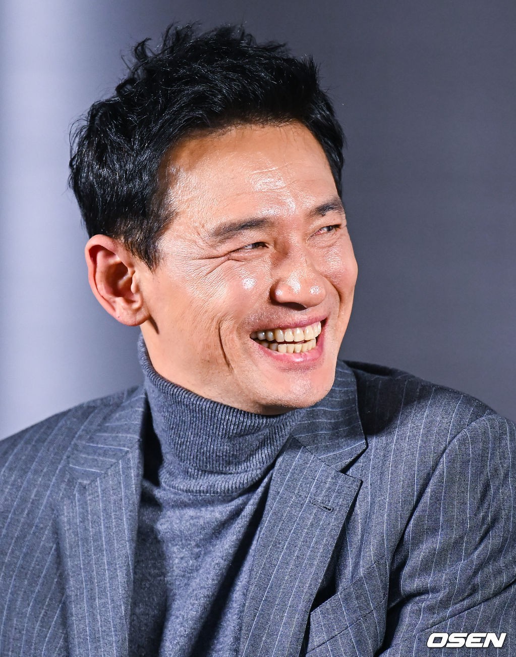 Tài tử Hyun Bin  lịch lãm, nam tính dự họp báo ra mắt phim 'The Point Men'