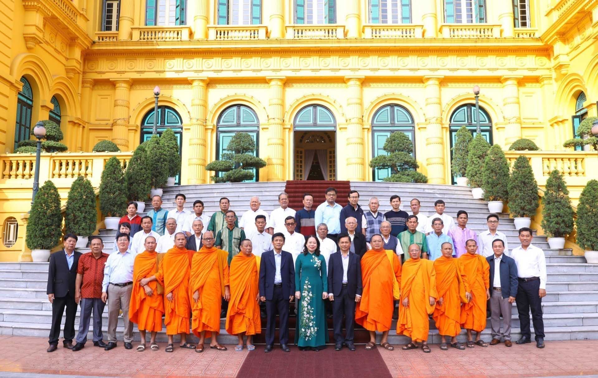 Chăm lo cho đồng bào dân tộc là chủ trương nhất quán của Đảng, Nhà nước Chăm lo cho đồng bào dân tộc là chủ trương nhất quán của Đảng, Nhà nước