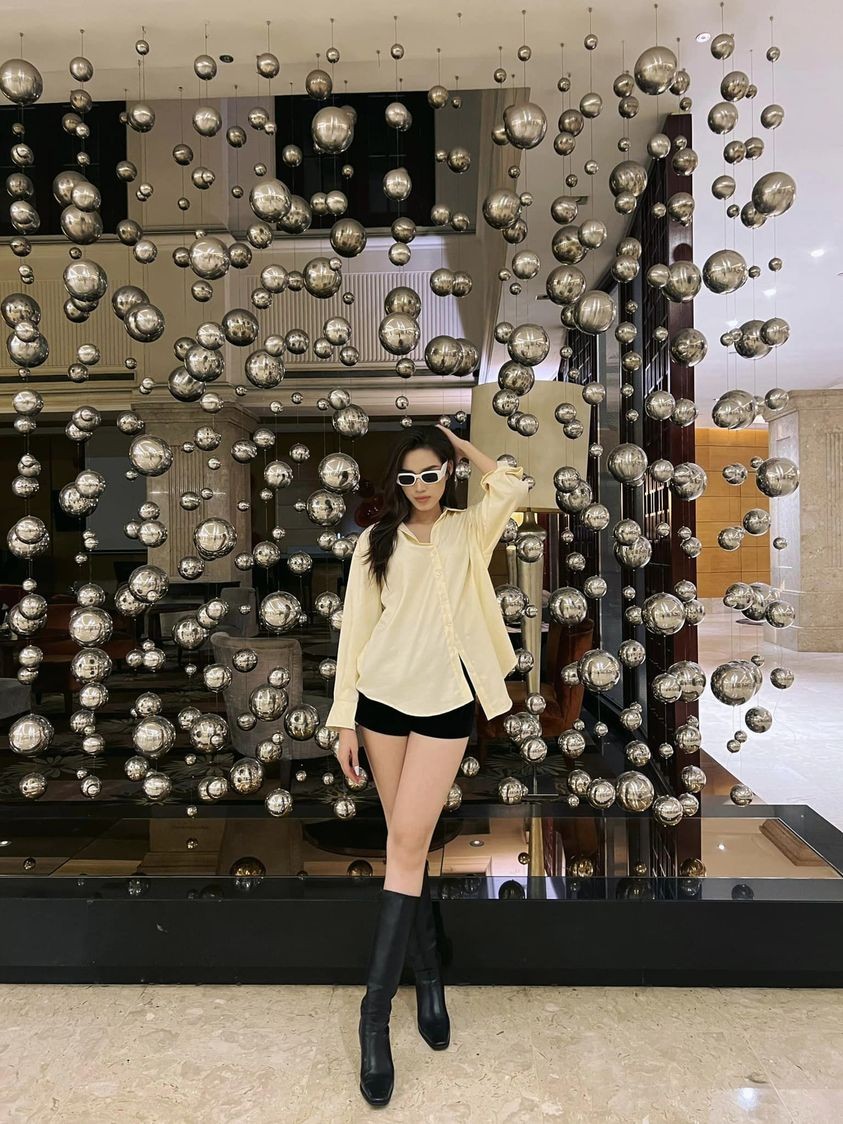 Đỗ Thị Hà 'xả' ảnh nét căng cuối nhiệm kỳ Hoa hậu Việt Nam