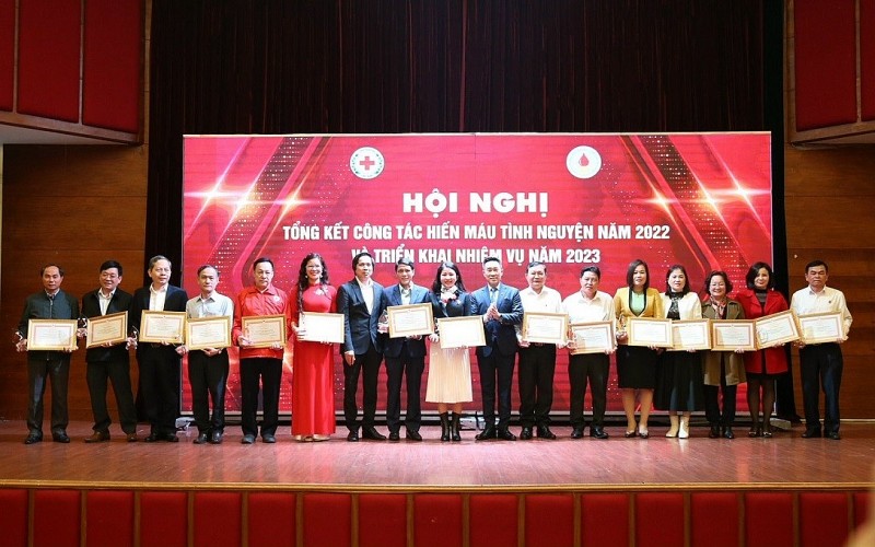 Công tác hiến máu tình nguyện đảm bảo phòng, chống dịch bệnh an toàn, cấp cứu và điều trị người bệnh Công tác hiến máu tình nguyện đảm bảo phòng, chống dịch bệnh an toàn, cấp cứu và điều trị người bệnh