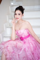 Đỗ Thị Hà 'xả' ảnh nét căng cuối nhiệm kỳ Hoa hậu Việt Nam