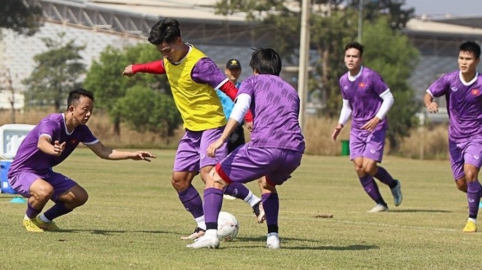 aff cup 2022 bui tien dung khoi covid19 hoi quan cung doi tuyen viet nam