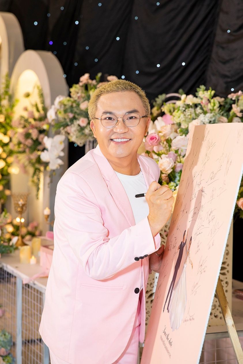 Dàn sao 'khủng' dự đám cưới Phan Hiển - Khánh Thi