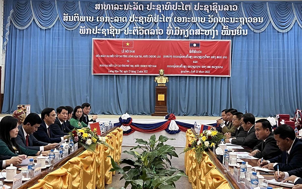 Toàn cảnh buổi hội đàm giữa đoàn lãnh đạo cấp cao hai tỉnh Phú Thọ - Luông Nậm Thà. Toàn cảnh buổi hội đàm giữa đoàn lãnh đạo cấp cao hai tỉnh Phú Thọ - Luông Nậm Thà.