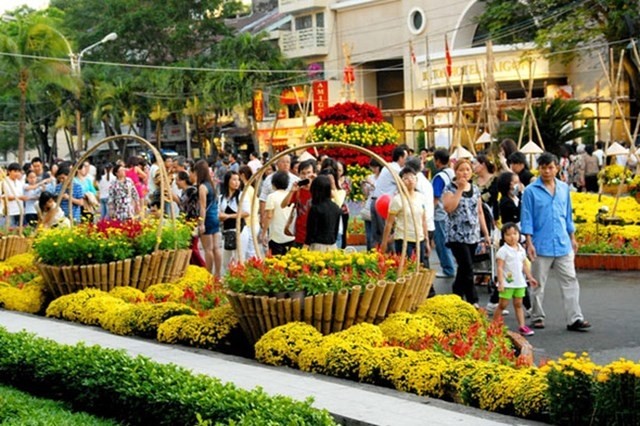 Chuẩn bị tốt các điều kiện phục vụ Nhân dân đón Tết Nguyên đán Quý Mão vui tươi, lành mạnh, an toàn, tiết kiệm. (Nguồn: VGP)