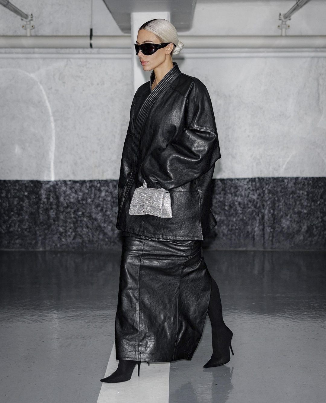 Tỷ phú Kim Kardashian ‘khoe’ bộ sưu tập túi hàng hiệu đắt đỏ