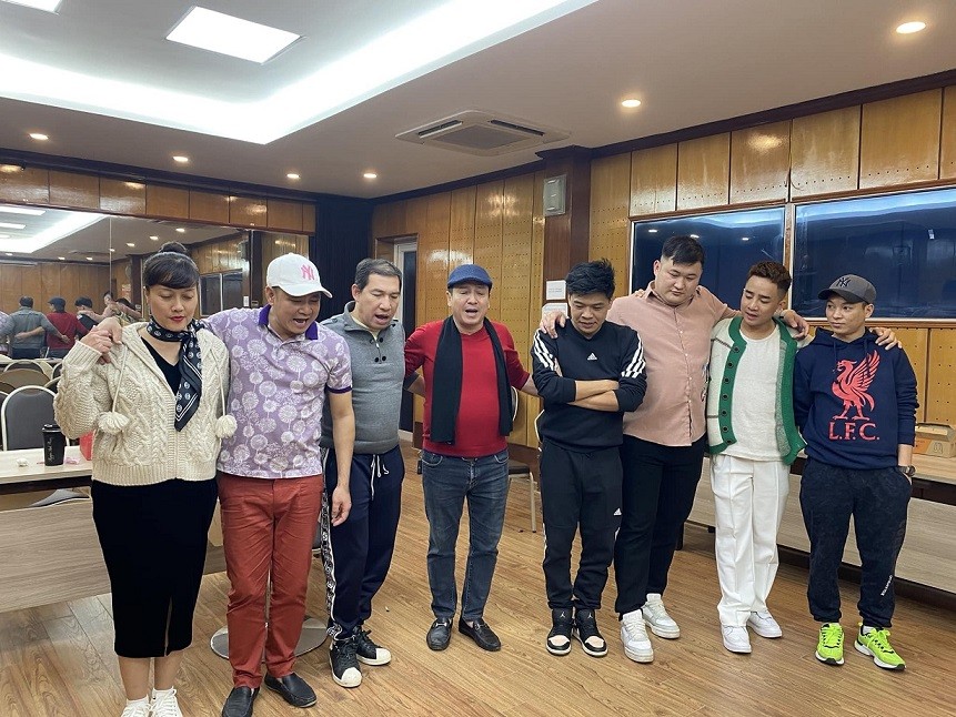 Hình ảnh hậu trường của dàn diễn viên tập Táo Quân 2023