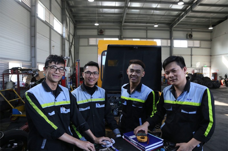 Sẵn sàng đáp ứng nhu cầu khách hàng với nhiều dịch vụ chất lượng Sẵn sàng đáp ứng nhu cầu khách hàng với nhiều dịch vụ chất lượng