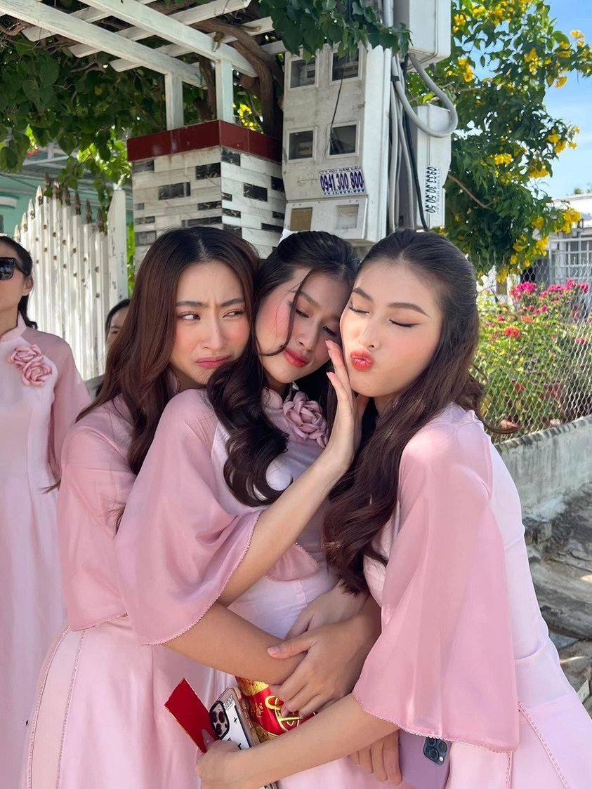 Mai Phương Thúy làm phù dâu 'đọ sắc' Lương Thuỳ Linh