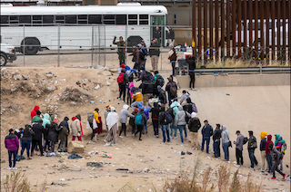 Mỹ lên kế hoạch đẩy nhanh hoạt động trục xuất người nhập cư bất hợp pháp