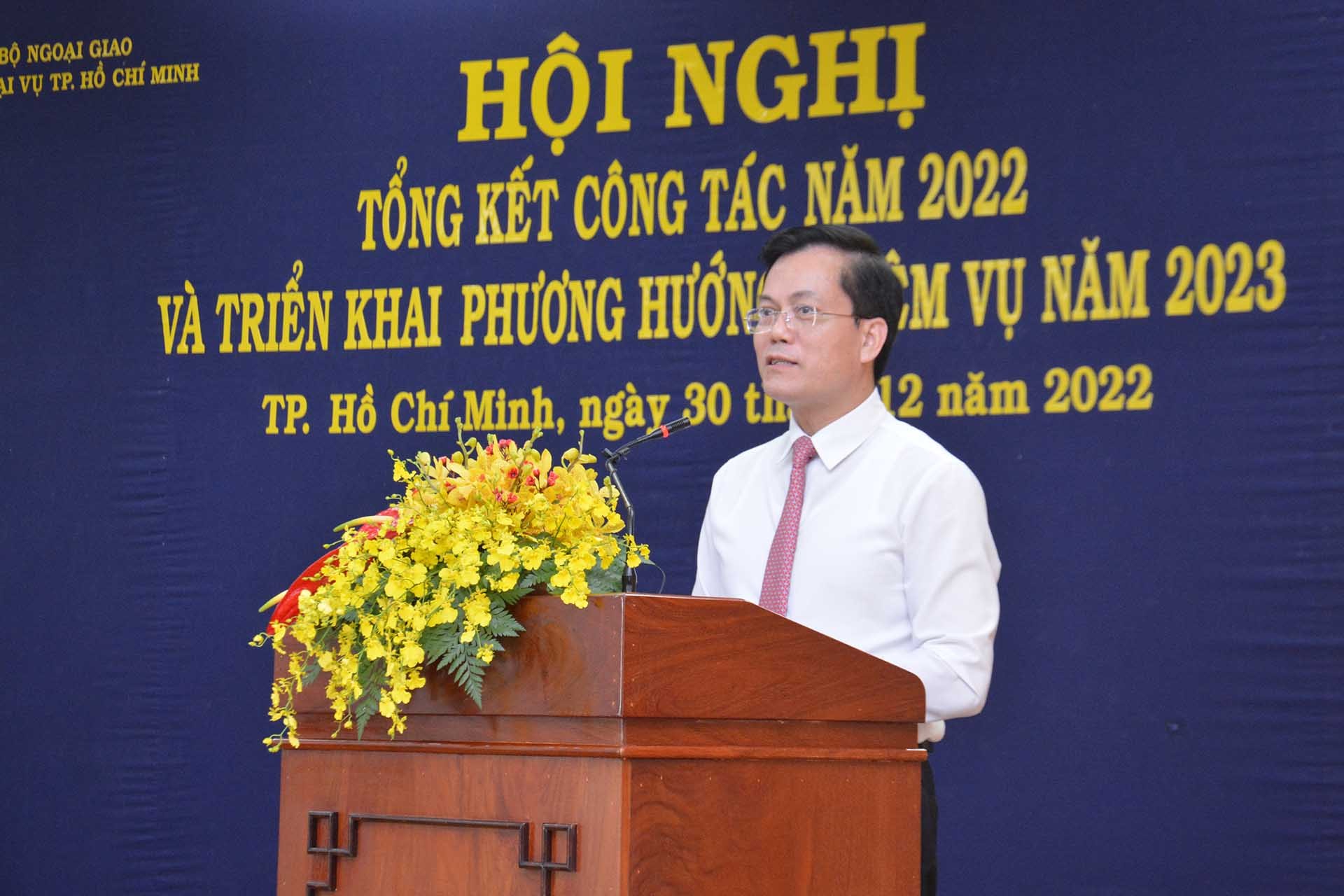 Thứ trưởng Ngoại giao phát biểu.