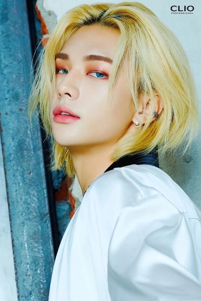 Hyunjin thuộc nhóm Stray Kids. (Nguồn: Naver)