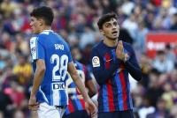 Barcelona trở lại ngôi đầu La Liga